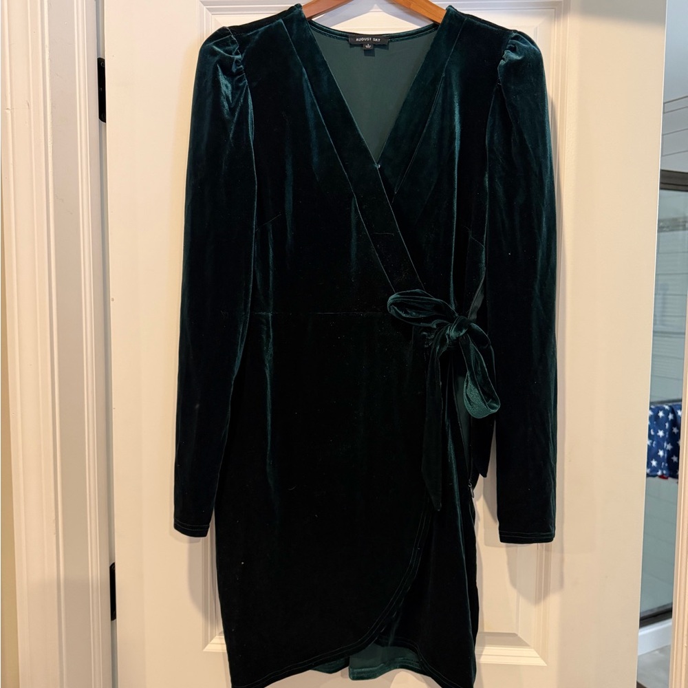 Elegant Emerald Velvet Wrap Dress